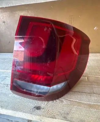 BMW X5 F15 Tailgate rear/tail lights 10018610 7290104 01129704