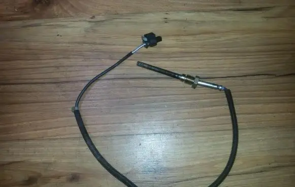 Mercedes-Benz C AMG W204 Exhaust gas temperature sensor a0071539528