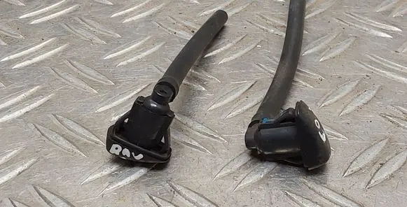 Toyota RAV 4 (XA20) Windshield washer spray nozzle 
