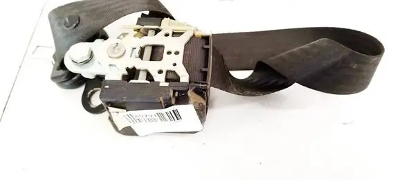 Rear seatbelt