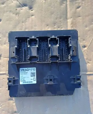 Volkswagen PASSAT B7 USA BSM Control unit 5K0937085S