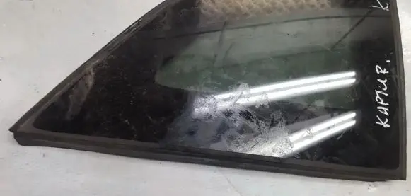 Renault Captur Rear side window