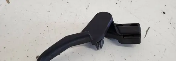 Volkswagen PASSAT B5 Engine bonnet (hood) release handle 3B1823533