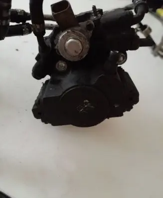 Mercedes-Benz Sprinter W906 Fuel injection high pressure pump