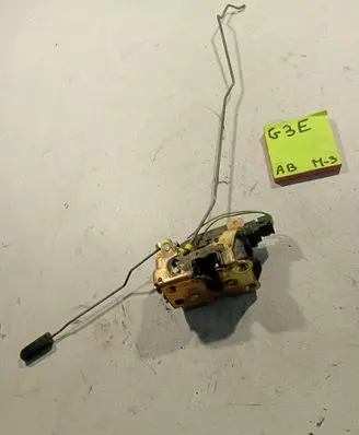 Renault Thalia I Front door lock 7M1837011AB