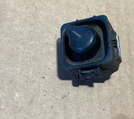 Mercedes-Benz E W124 Wing mirror switch 1298200610