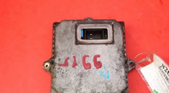 Ford Mondeo Mk III Voltage converter/converter module 1S71-12B655-AA