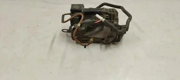 Mercedes-Benz E W213 Air suspension compressor/pump A2133200104