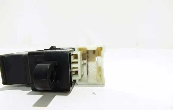 Nissan Almera Tino Electric window control switch