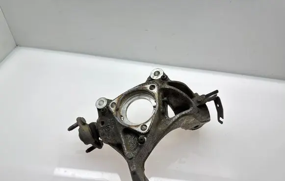 Volkswagen PASSAT B8 Front wheel hub 5Q0407257C