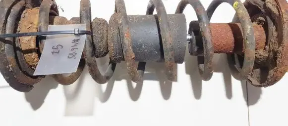 Volkswagen Golf III Rear coil spring