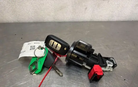 Renault Master III Ignition lock