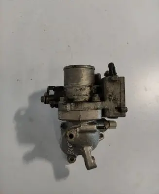 Toyota Avensis T220 Throttle valve 27020 2H21