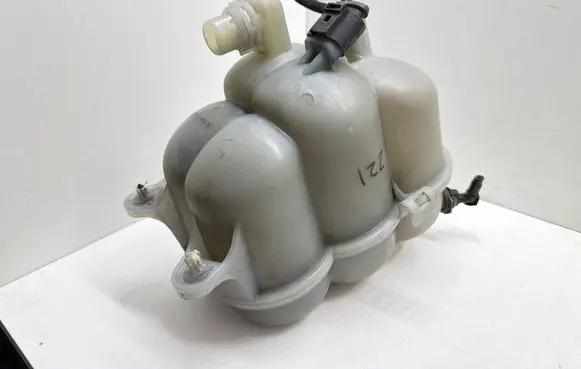 Audi Q7 4M Coolant expansion tank/reservoir 4M0121405K