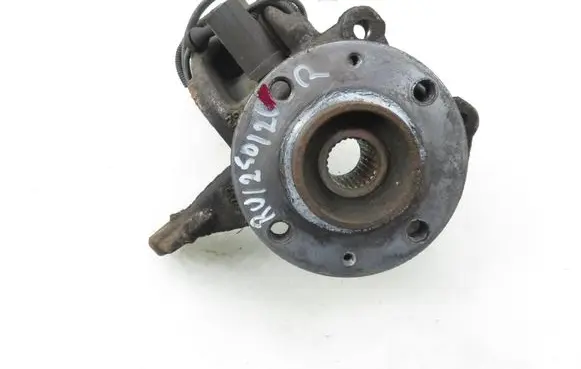 Peugeot 2008 I Front wheel hub spindle knuckle