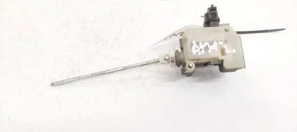 Skoda Octavia Mk2 (1Z) Central locking motor 