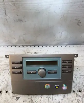 Toyota Corolla Verso AR10 Climate control unit 559020F010C 6K281EAJ