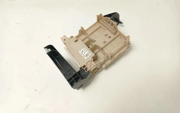 Toyota Aygo AB40 Fuse module 827300H030