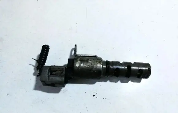 Toyota Auris 150 Camshaft vanos timing valve 3370105010 cj073