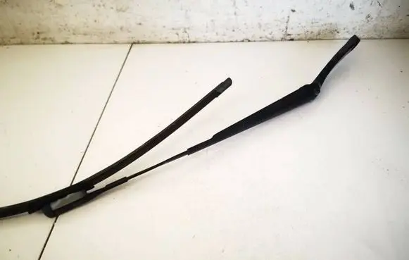 Skoda Octavia Mk3 (5E) Front wiper blade arm 5E1955409