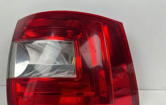 Skoda Octavia Mk3 (5E) Rear/tail lights 5E9945111 5E9945095 00133800