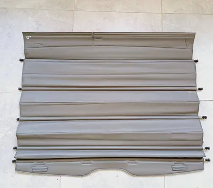 Volkswagen PASSAT B4 Parcel shelf load cover 333867769A