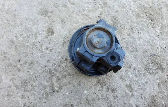 Ford Mondeo Mk III Power steering pump 1S7Q3A733AA