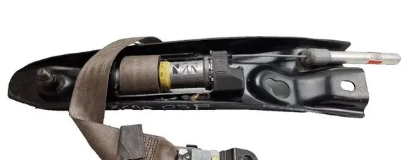 Volvo XC90 Front seatbelt 8686632