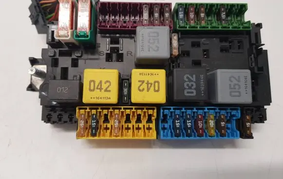 Mercedes-Benz Vito Viano W447 Fuse module A2469067100