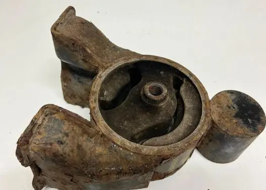 Hyundai i30 Engine mount bracket