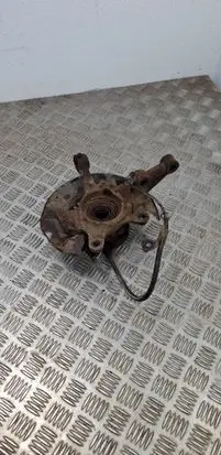 Front wheel hub