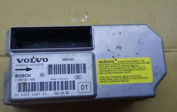 Volvo V70 Airbag control unit/module 8651523