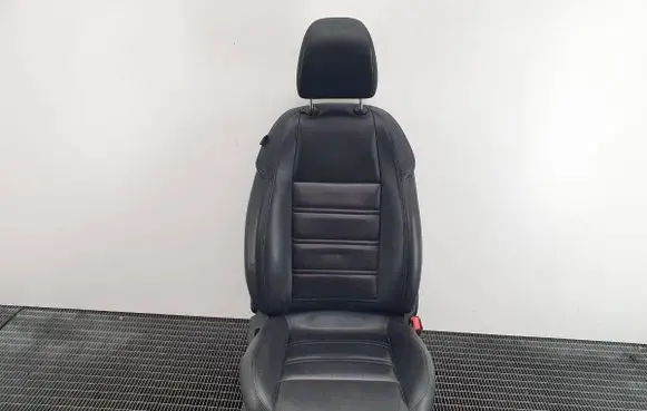 Alfa Romeo Giulietta Front passenger seat 