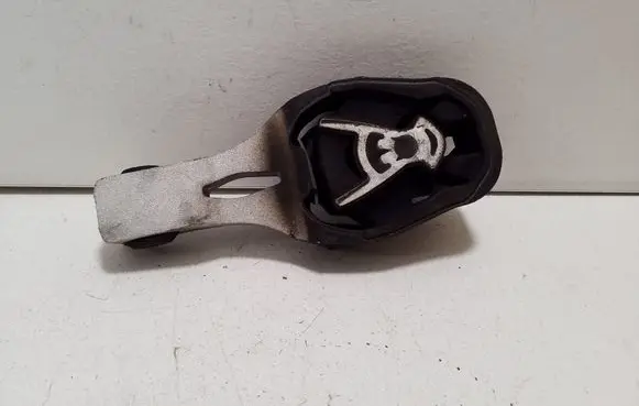 Engine mount bracket