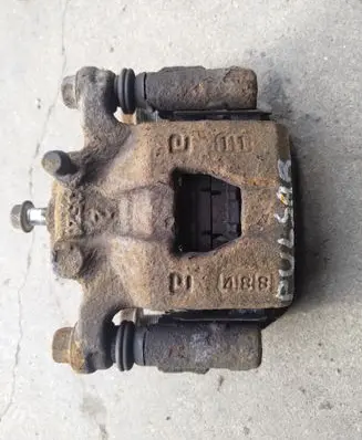 Nissan Pulsar Rear brake caliper