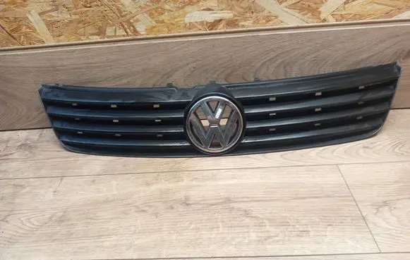 Volkswagen PASSAT B5 Front grill 3B0853653C 3B0853601A 3B0853601