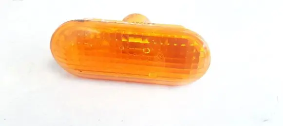 Ford Focus C-MAX Front fender indicator light 2s6a13354ad 2s6a-13354-ad