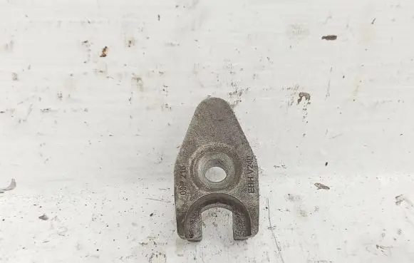 Skoda Roomster (5J) Fuel Injector clamp holder 03P216