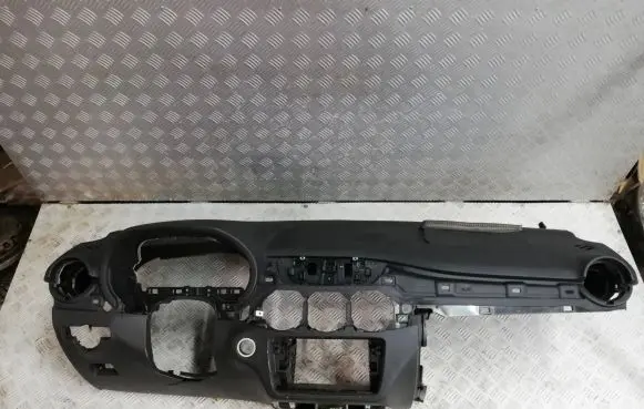 Mercedes-Benz B W246 W242 Dashboard