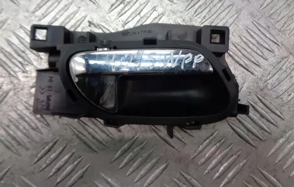Peugeot 407 Rear door interior handle trim 