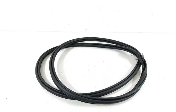 Volvo XC40 Front door rubber seal 