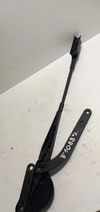 Mercedes-Benz SLK R171 Front wiper blade arm A1718200440 1718200440