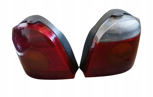 Renault Twingo I Rear/tail lights set 7700820014