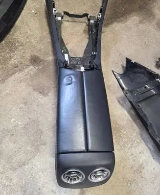 Mercedes-Benz E W213 Center console A105852206