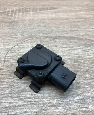 BMW 5 E60 E61 Exhaust gas pressure sensor 7789219