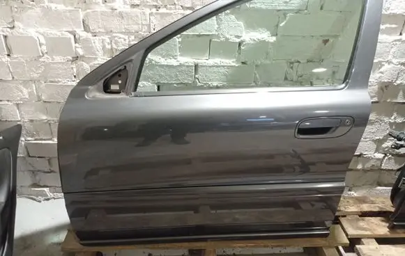 Volvo S60 Front door