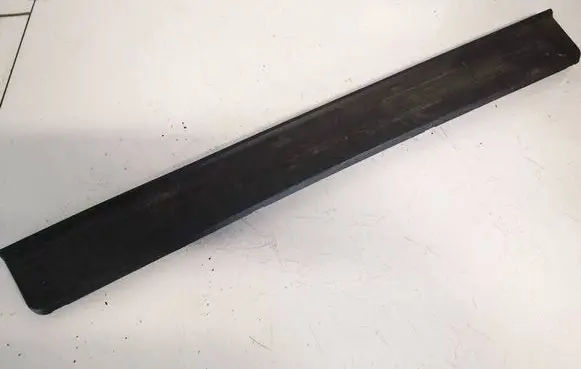 Hyundai Tucson JM Front sill trim cover 858832e000 85883-2e000