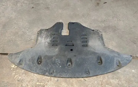 Engine splash shield/under tray
