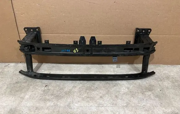 Volkswagen PASSAT B8 Front bumper cross member 3G0807611A