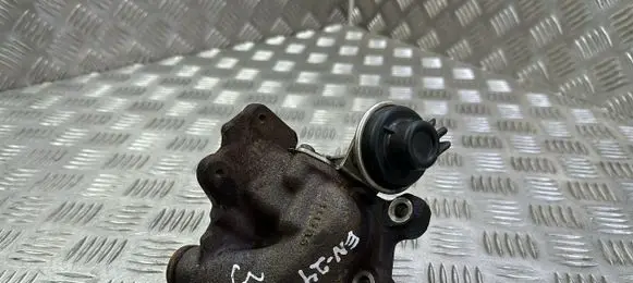 Nissan Juke I F15 Other exhaust manifold parts 